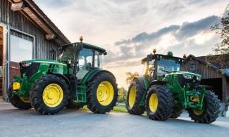 Allrad-Traktoren John Deere 6110 MC