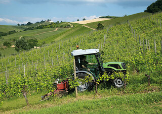 Allrad-Traktoren DEUTZ-FAHR 3050
