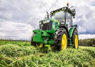 Allrad-Traktoren John Deere 5067E
