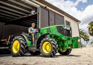 Allrad-Traktoren John Deere 5090GL