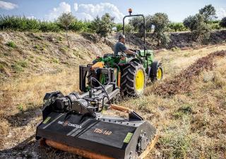 Allrad-Traktoren John Deere 5090GL