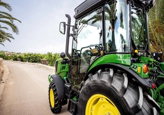 Allrad-Traktoren John Deere 5090GN