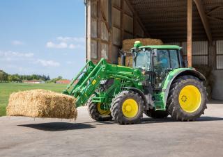 Allrad-Traktoren John Deere 6130 M