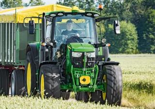 Allrad-Traktoren John Deere 6140M 