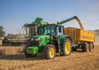 Allrad-Traktoren John Deere 6140M 
