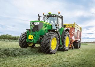 Allrad-Traktoren John Deere 6175M