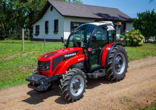 Allrad-Traktoren Mahindra 6675F
