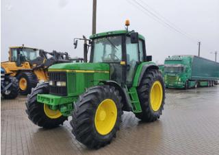 Allrad-Traktoren John Deere 6810