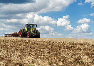 Allrad-Traktoren Claas Axion 800 