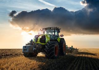 Allrad-Traktoren Claas Axion 850 
