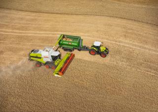 Allrad-Traktoren Claas Axion 850 