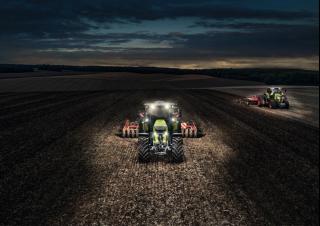 Allrad-Traktoren Claas Axion 850 