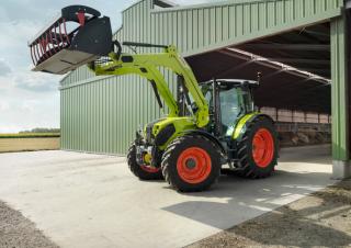Allrad-Traktoren Claas Axos 3.120