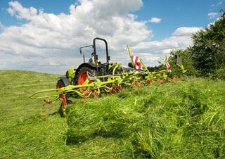 Allrad-Traktoren Claas Elios 210 Basic 