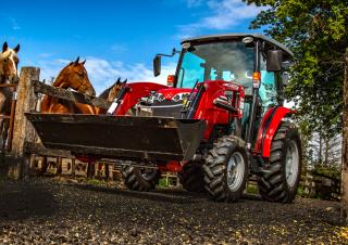 Allrad-Traktoren Massey Ferguson MF 1765 M