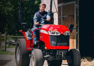 Allrad-Traktoren Massey Ferguson MF 1765 M