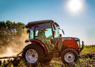 Allrad-Traktoren Massey Ferguson MF 1765 M