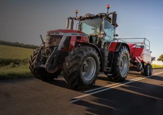 Allrad-Traktoren Massey Ferguson MF 8S.205