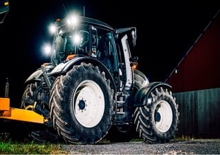 Allrad-Traktoren Valtra N154EH