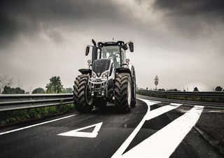 Allrad-Traktoren Valtra S274 SmartTouch 