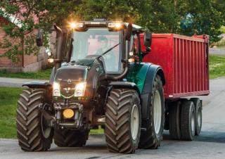 Allrad-Traktoren Valtra T 183
