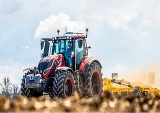 Allrad-Traktoren Valtra T154V SmartTouch