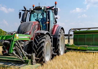 Allrad-Traktoren Valtra T174EV SmartTouch