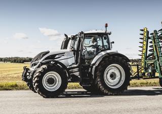Allrad-Traktoren Valtra T234A