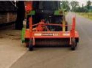 Sommerdienstgeräte Straßenkehrmaschinen Anbau-Kehrmaschinen Holaras A 300 V