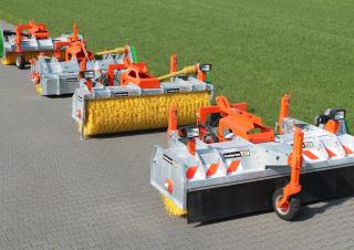 Sommerdienstgeräte Straßenkehrmaschinen Anbau-Kehrmaschinen Holaras Turbo 250-HV GG