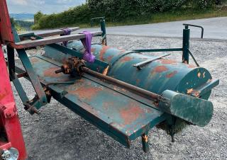 Sommerdienstgeräte Straßenkehrmaschinen Anbau-Kehrmaschinen Sobernheimer UKM 240 S