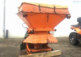 Winterdienste Streugeräte Anbau-Streugeräte Bogballe BS 700