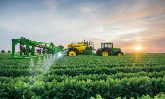 Anhänge-Feldspritzen John Deere M962