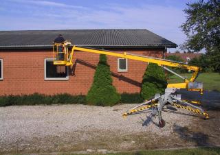 Gelenk Arbeitsbühnen LKW-Gelenkarbeitsbühnen OMMELIFT Mini 10.5 E