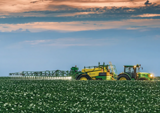 Anhänge-Feldspritzen John Deere M944i
