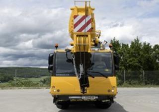 AT-Krane Liebherr LTM 1070-4.2 
