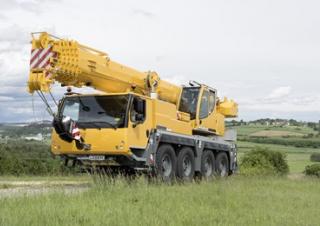 AT-Krane Liebherr LTM 1070-4.2 