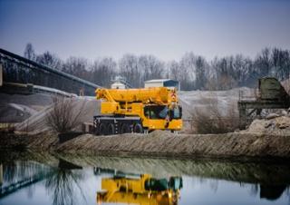AT-Krane Liebherr LTM 1090-4.2 