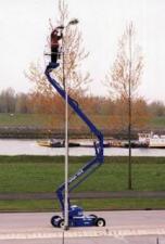 Gelenk Arbeitsbühnen Gelenkarbeitsbühnen auf Rädern UpRight AB 38 Lite