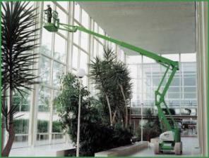 Gelenk Arbeitsbühnen Gelenkarbeitsbühnen auf Rädern Niftylift HR 15 N