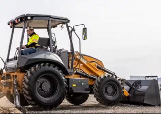 Baggerlader Case 575N EP Utility Plus