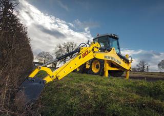 Baggerlader New Holland B100C TC