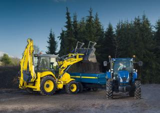 Baggerlader New Holland B100C TC