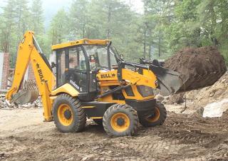 Baggerlader Bull HD96 4WD