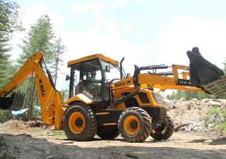 Baggerlader Bull HD96 4WD