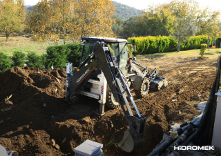 Baggerlader Hidromek HMK 102 B Alpha