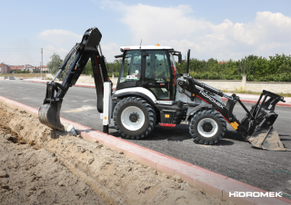 Baggerlader Hidromek HMK 102 B Supra
