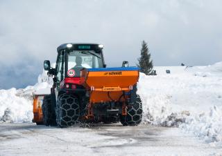 Winterdienste Streugeräte Behälter-Streugeräte Schmidt Traxos 09 VH