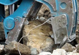 Anbaugeräte Beton-Pulverisierer MSB MSHP-2000 H