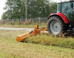 Sommerdienstgeräte Böschungsmäher Berti TA/P 200